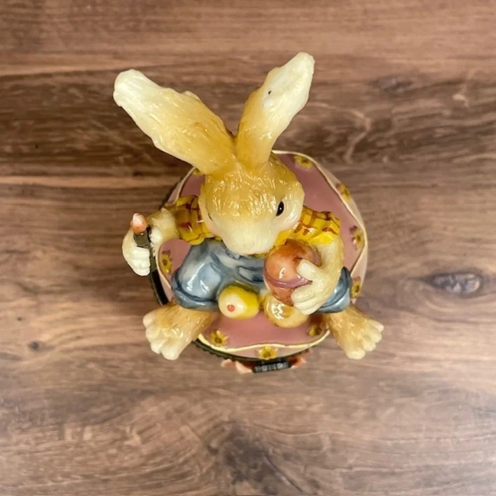 Vintage Easter Bunny Egg Hinged Trinket Box Figurine Hand Painted Decorative